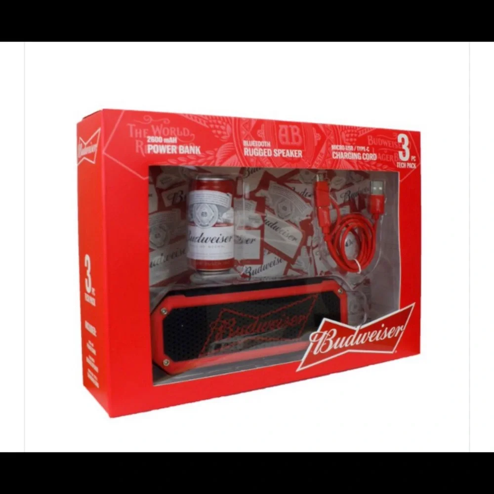 Budweiser 3 piece tech pack